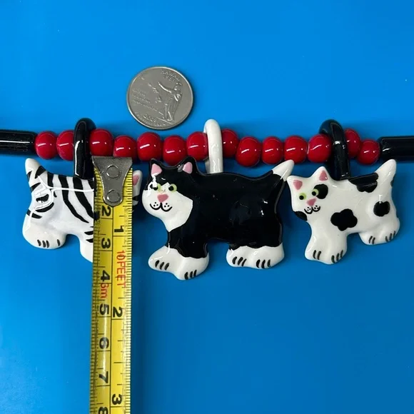 🖤©️FLYING COLORS ‘LOVING CATS’ vintage Ceramic necklace